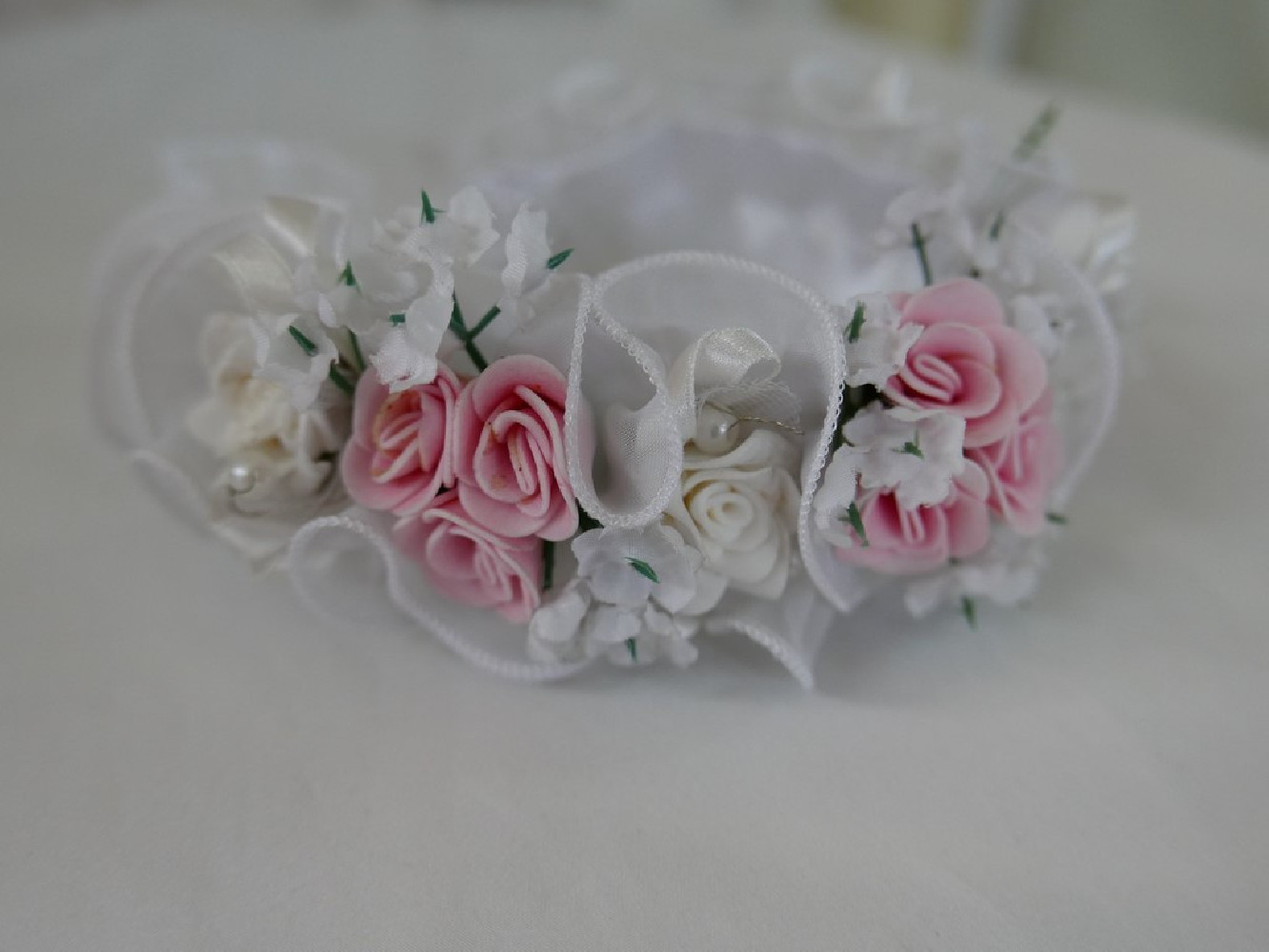 Biało- różowy wianuszek do chrztu 40-46 cm