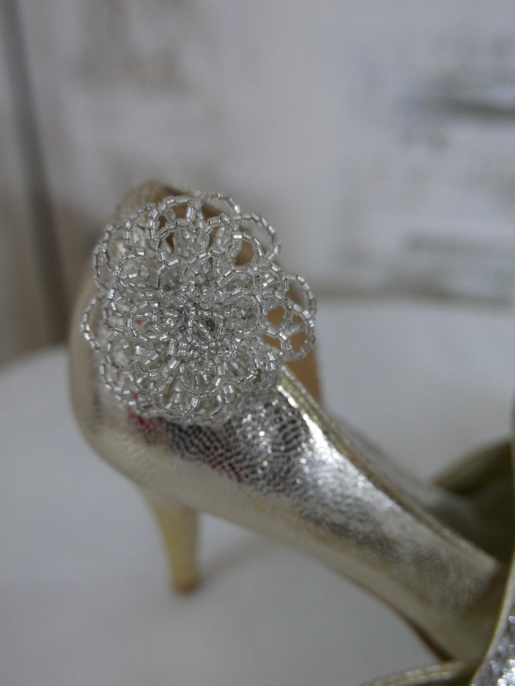 Klipsy do butów srebrne rozetki szkło