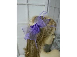 Liliowy stroik fascynator do włosów sukni kapelusza