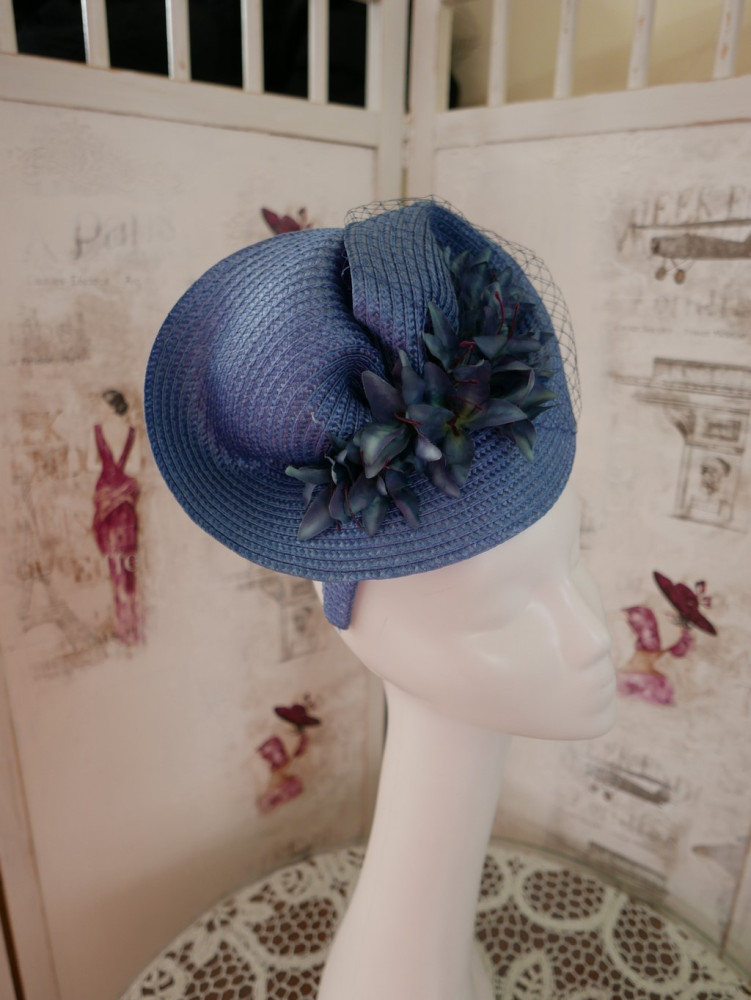 Weronika niebieski letni toczek fascynator