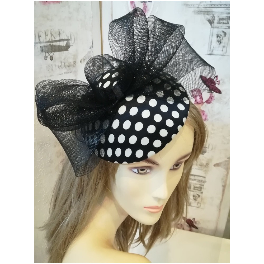 Biało czarny w groszki mini toczek fascynator