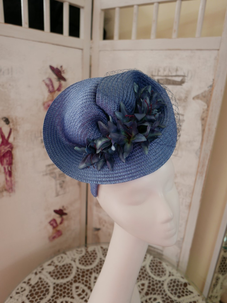 Weronika niebieski letni toczek fascynator