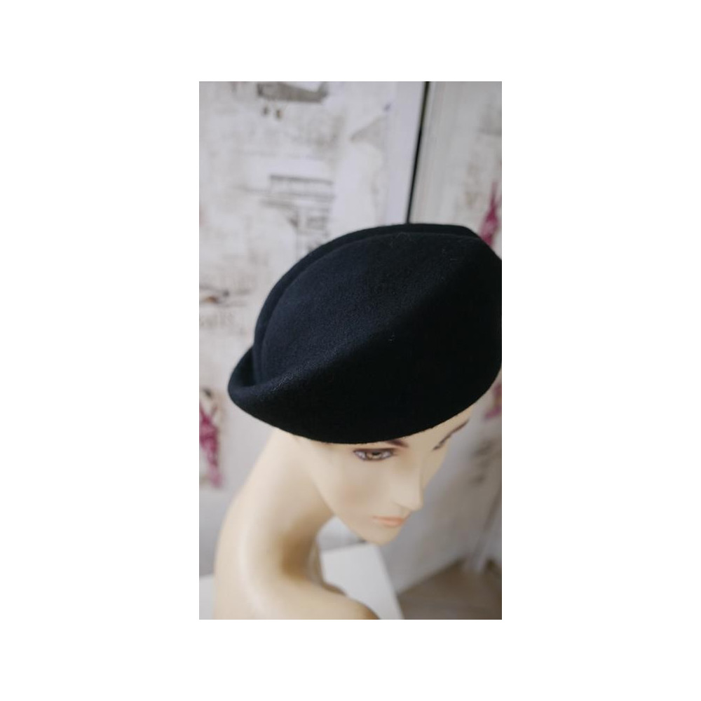 Czarny toczek filcowy  54-57 cm