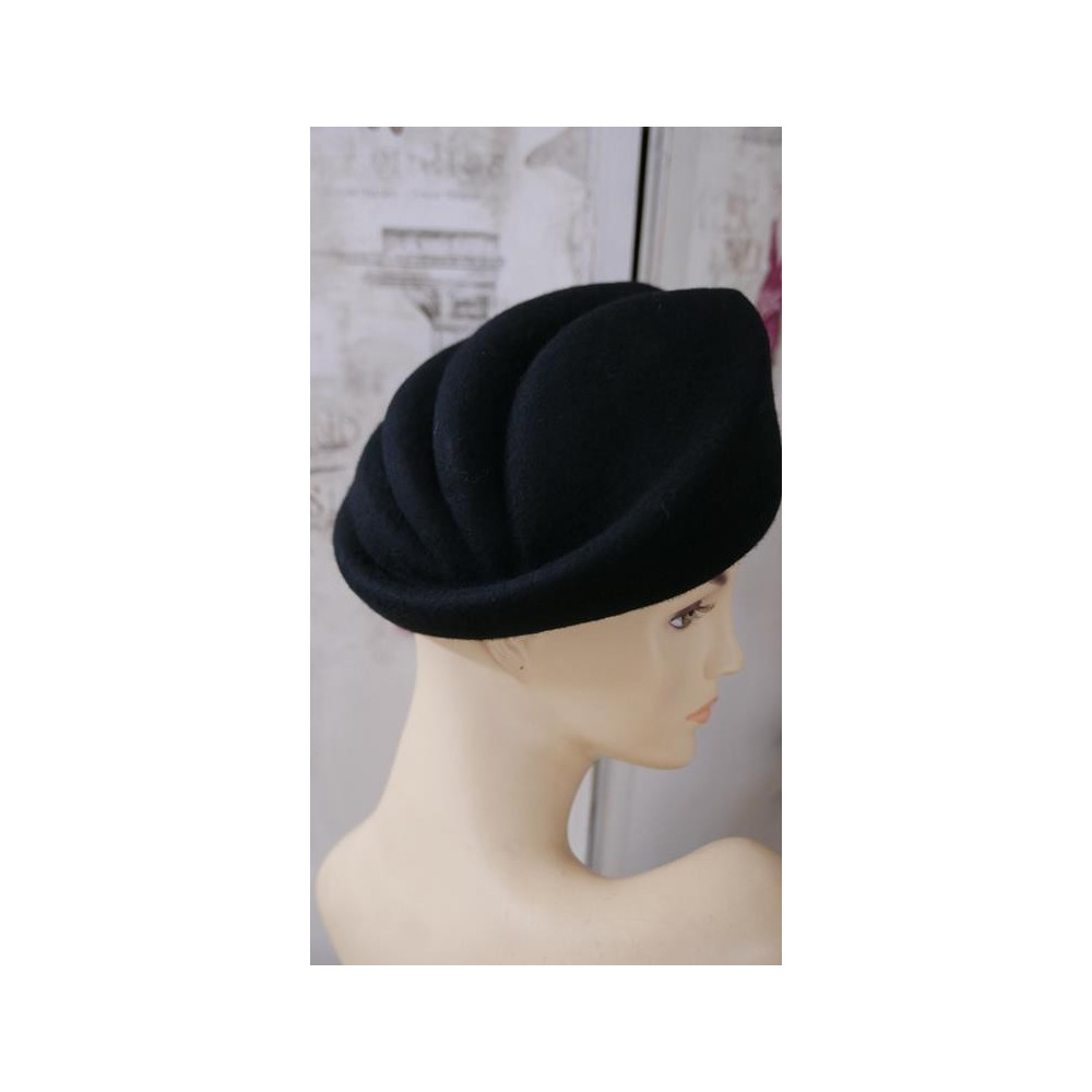 Czarny toczek filcowy  54-57 cm