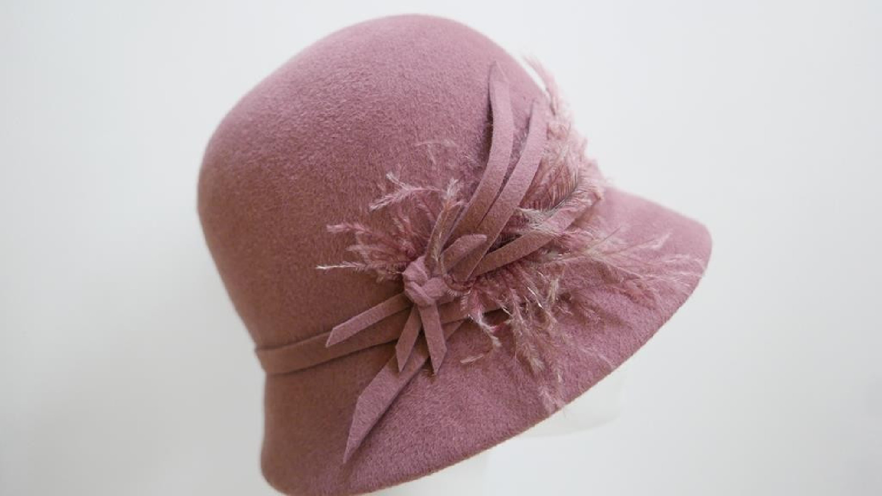 Cloe- różowy pilśniowy retro kapelusz  53-55 cm