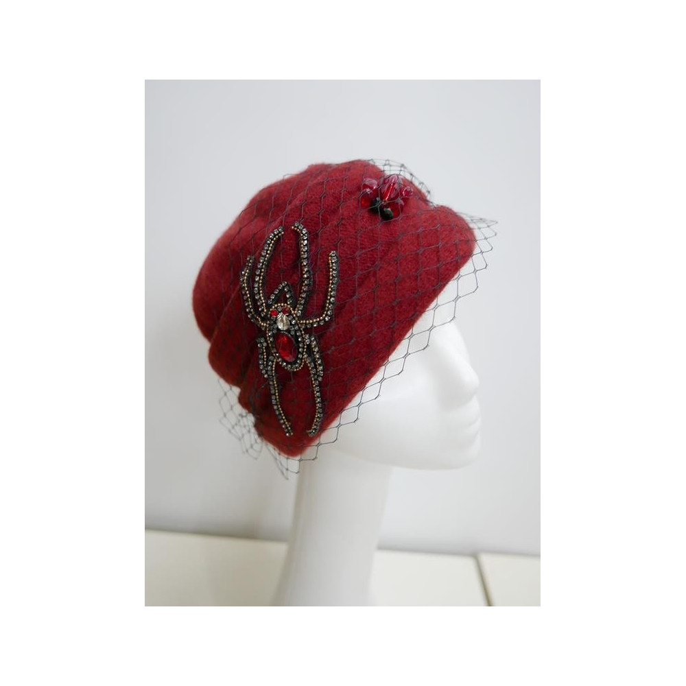 Czerwony toczek czapka dzianina wełniana