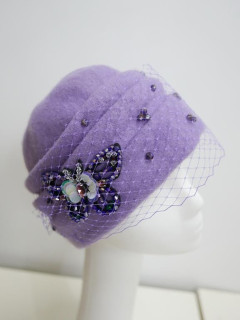 Liliowy toczek czapka dzianina wełniana