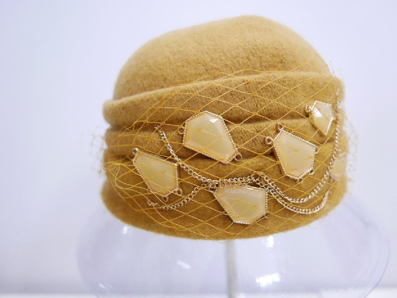 Miodowy toczek czapka dzianina wełniana