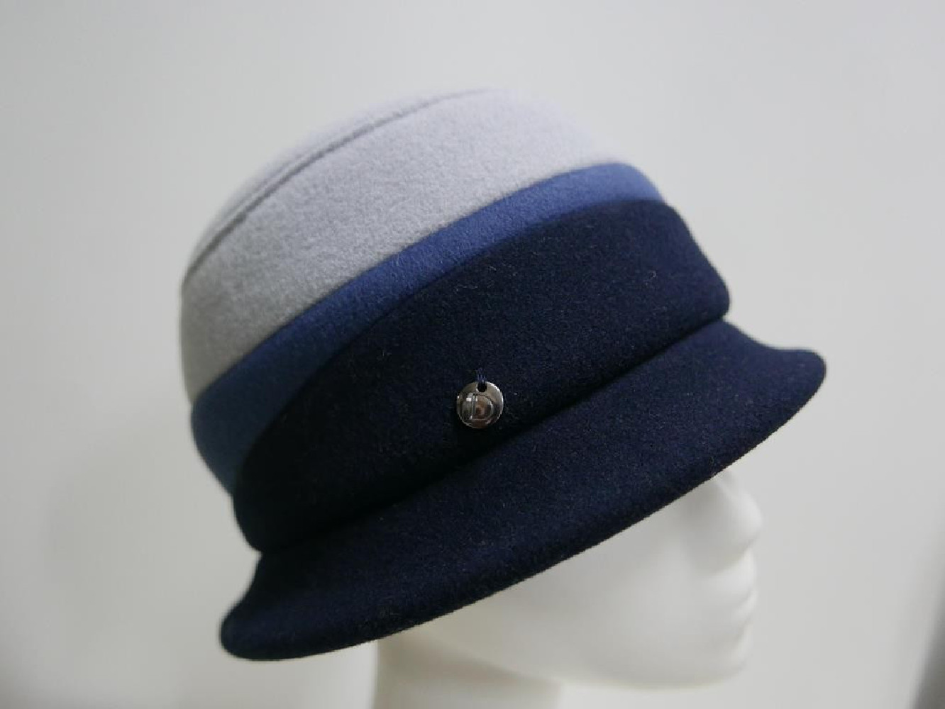 Szaro niebiesko granatowy kapelusz tkanina do 58 cm- regulowany