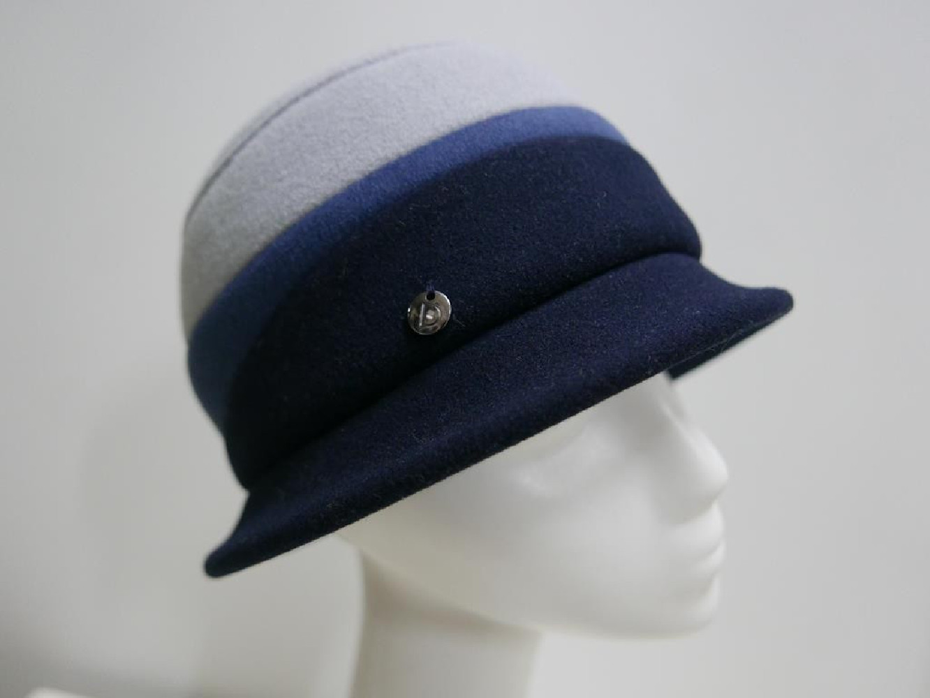 Szaro niebiesko granatowy kapelusz tkanina do 58 cm- regulowany