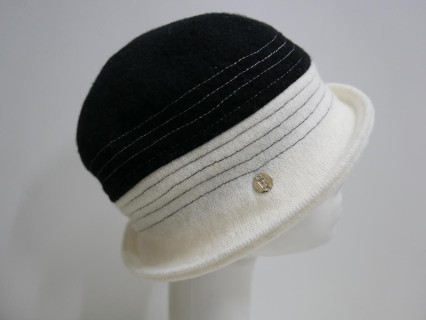 Biało czarny kapelusz dzianina wełniana 55-58 cm