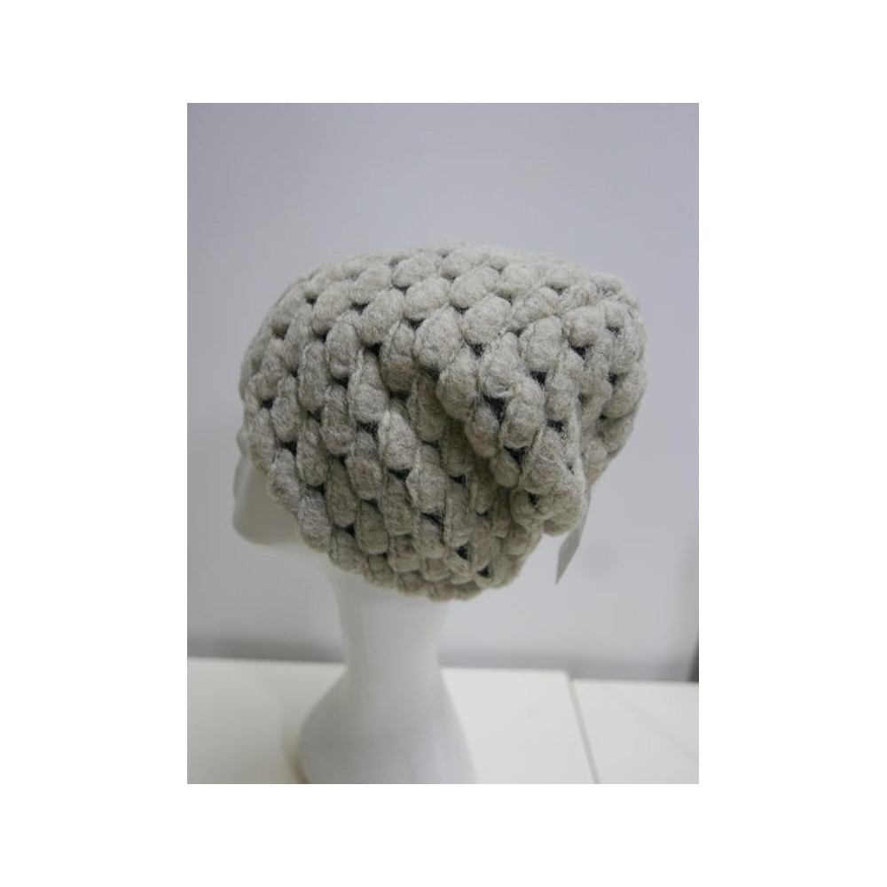 Beżowa bukla czapka  tkanina do 58 cm