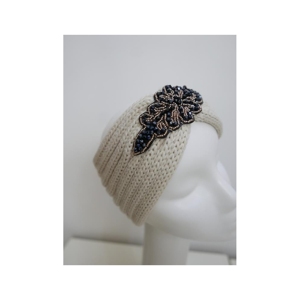 Beżowa opaska wełniana z kamieniami