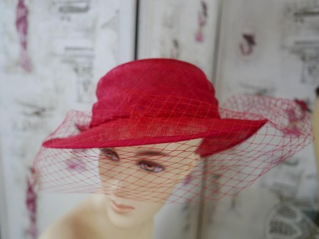 Queen czerwony wizytowy kapelusz  sinamay 53-57cm