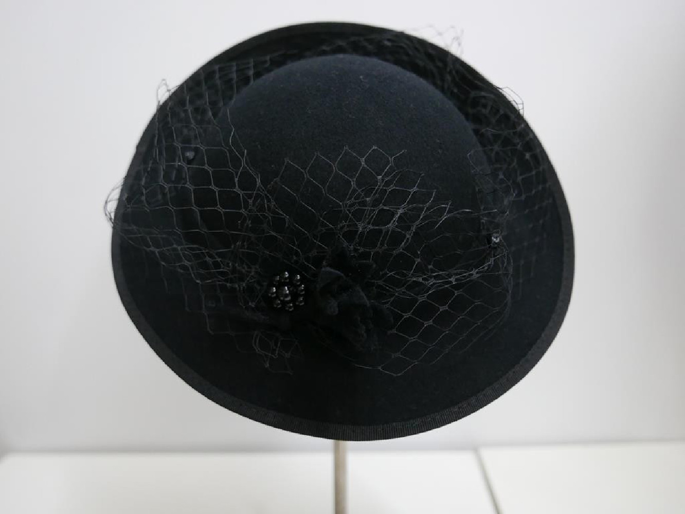 Apolonia czarny kapelusz dysk filc wełna