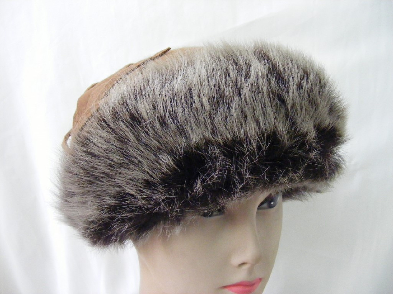 Baranica  czapka tatarka obszywana futrem 53-54 cm