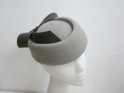 Tatiana szary toczek filcowy