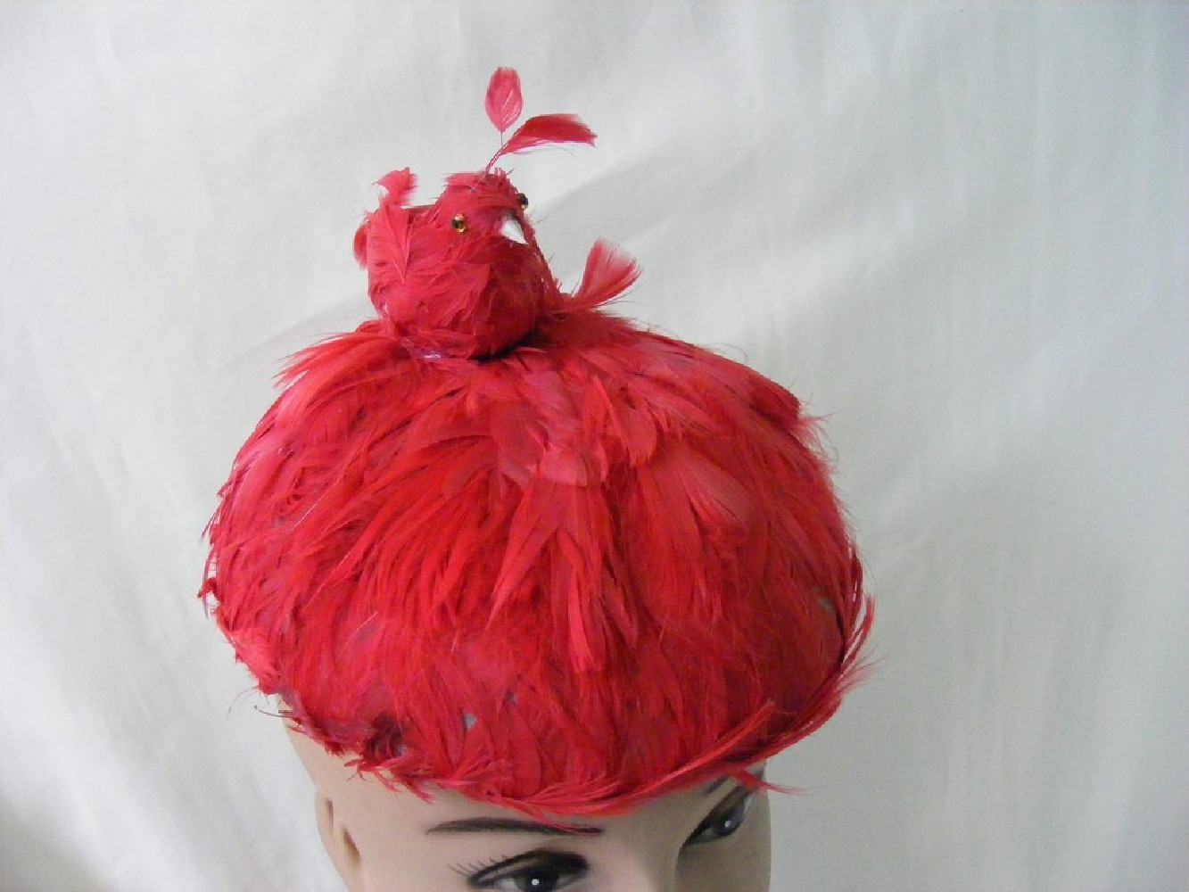 Walentyna toczek z piór.