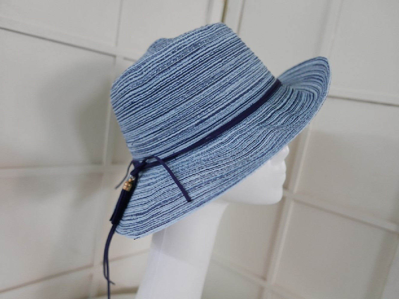 Aga niebieski kapelusz 54-57 cm