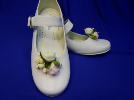 Klipsy do butów kremowo różowe bukieciki  5 cm