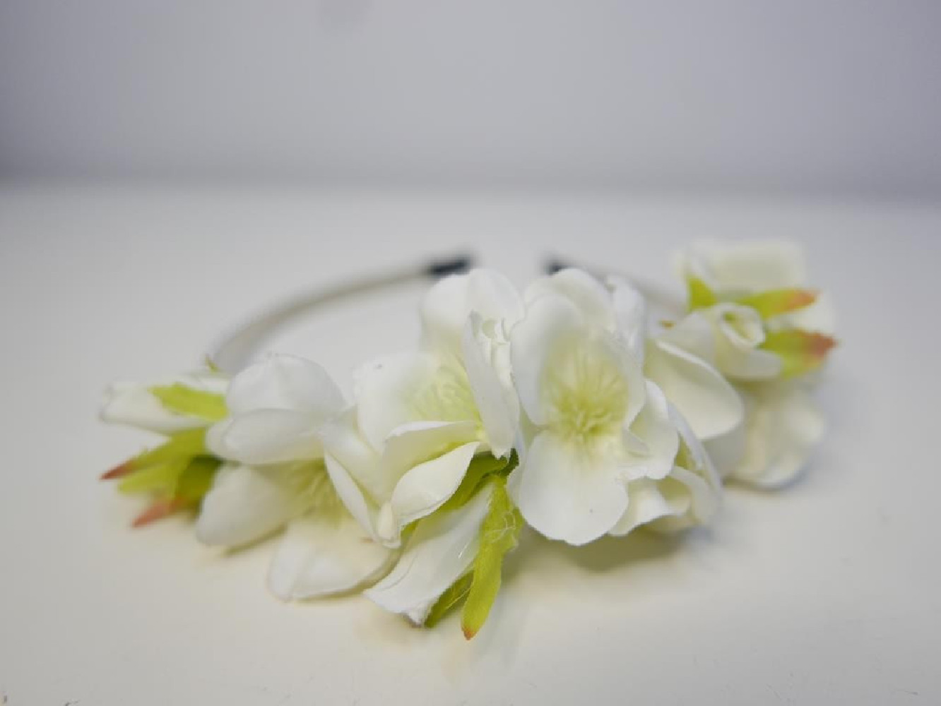 Kremowe gardenie przepaska z kwiatów jak żywe