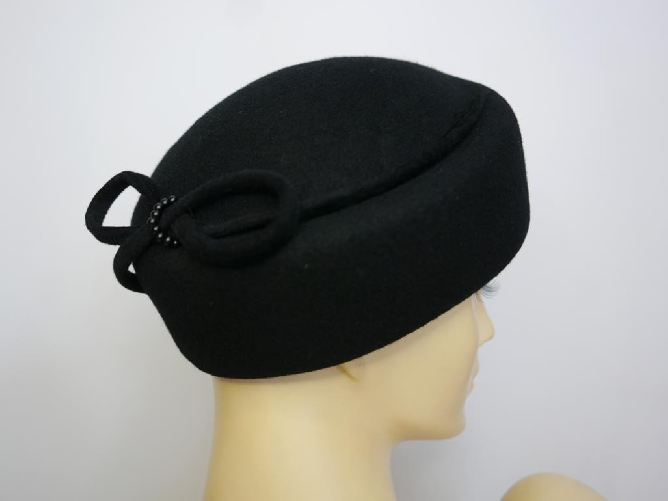 Masza czarny toczek filcowy 54-56 cm