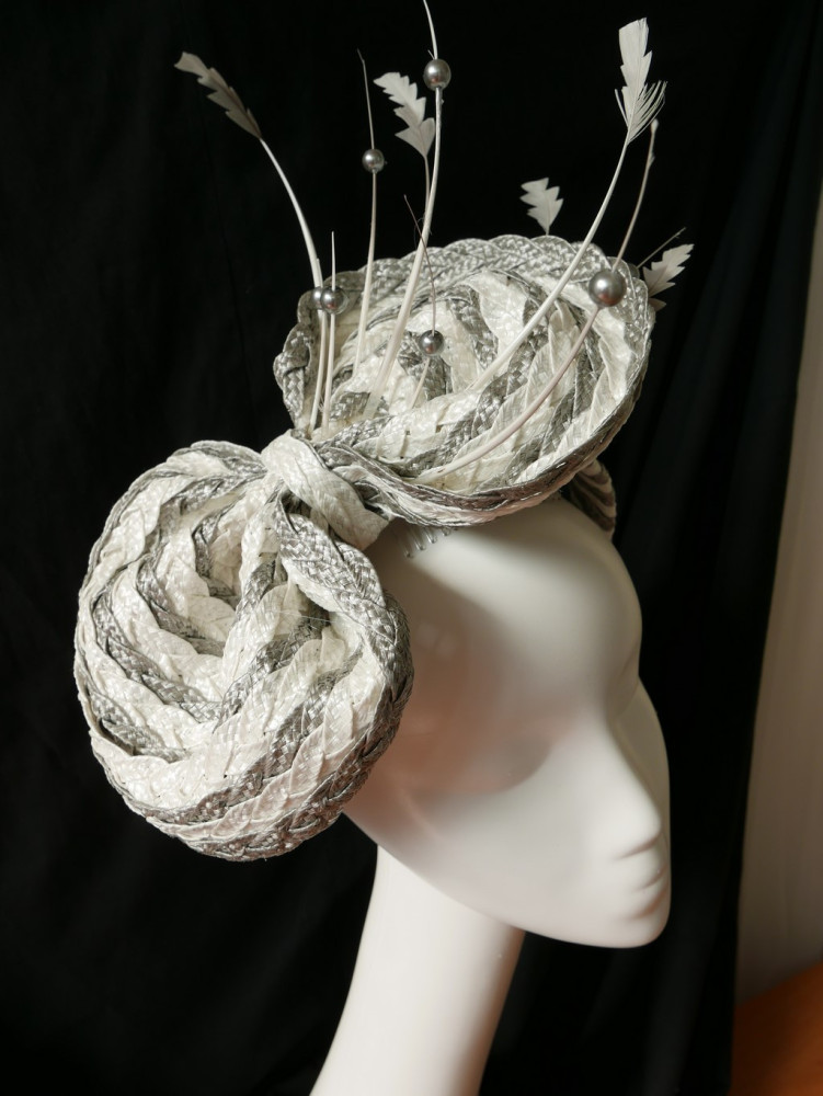 Wera szary letni toczek fascynator