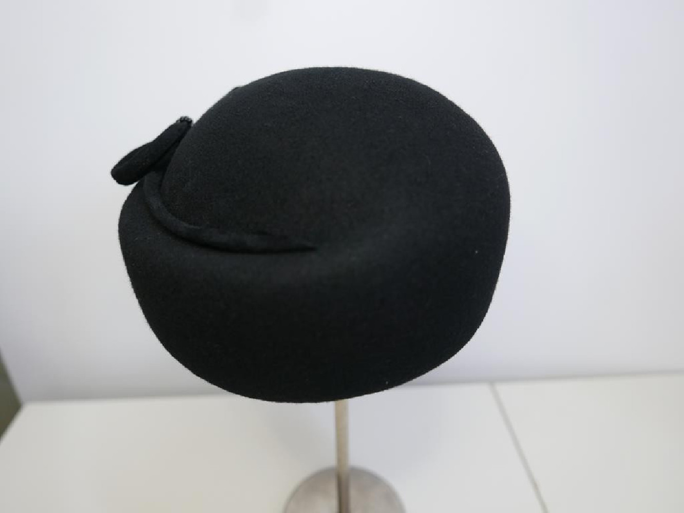 Masza czarny toczek filcowy 54-56 cm