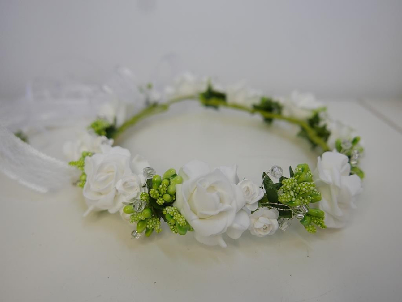 Biało zielony wianek  komunijny z kokardą
