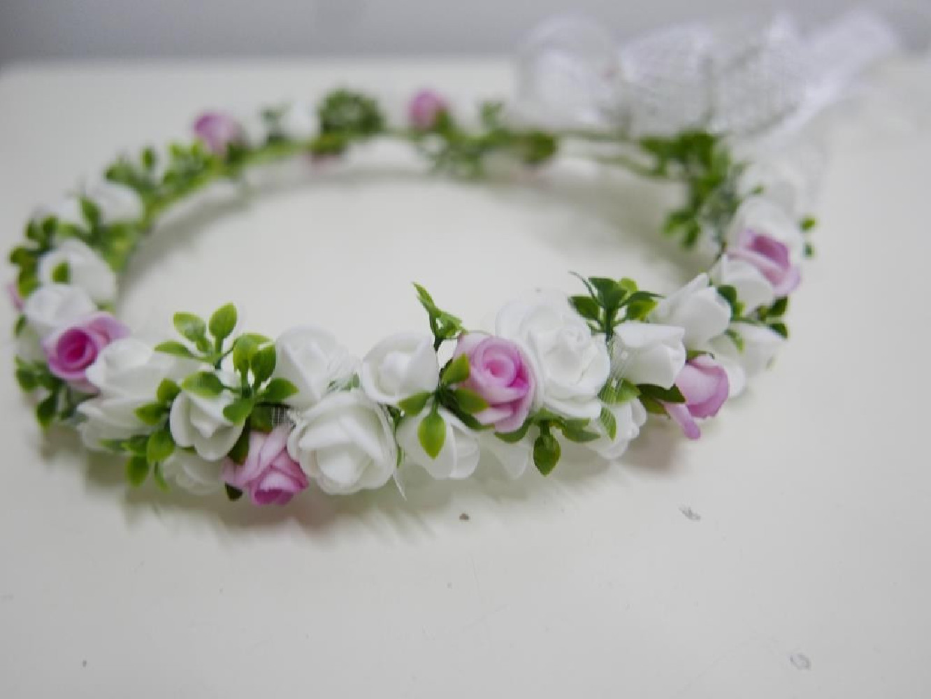 Biało rózowy wianek  komunijny z kokardą