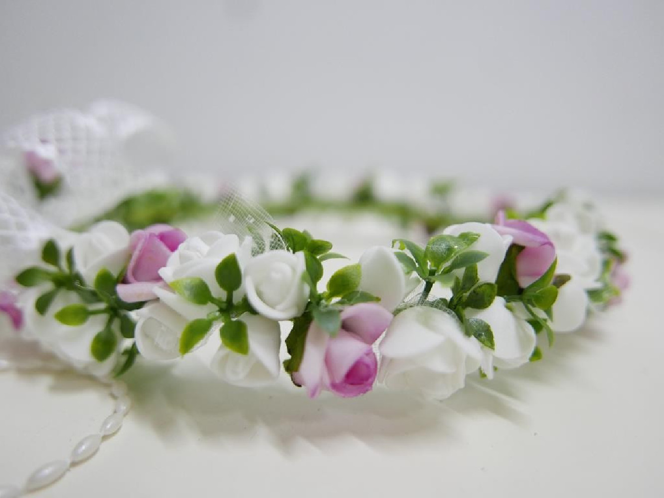 Biało rózowy wianek  komunijny z kokardą