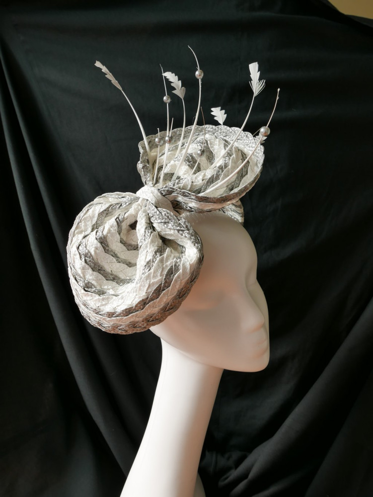 Wera szary letni toczek fascynator