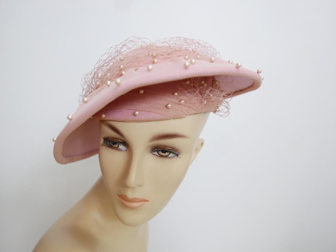 Almira morelowy kapelusz dysk na głowce