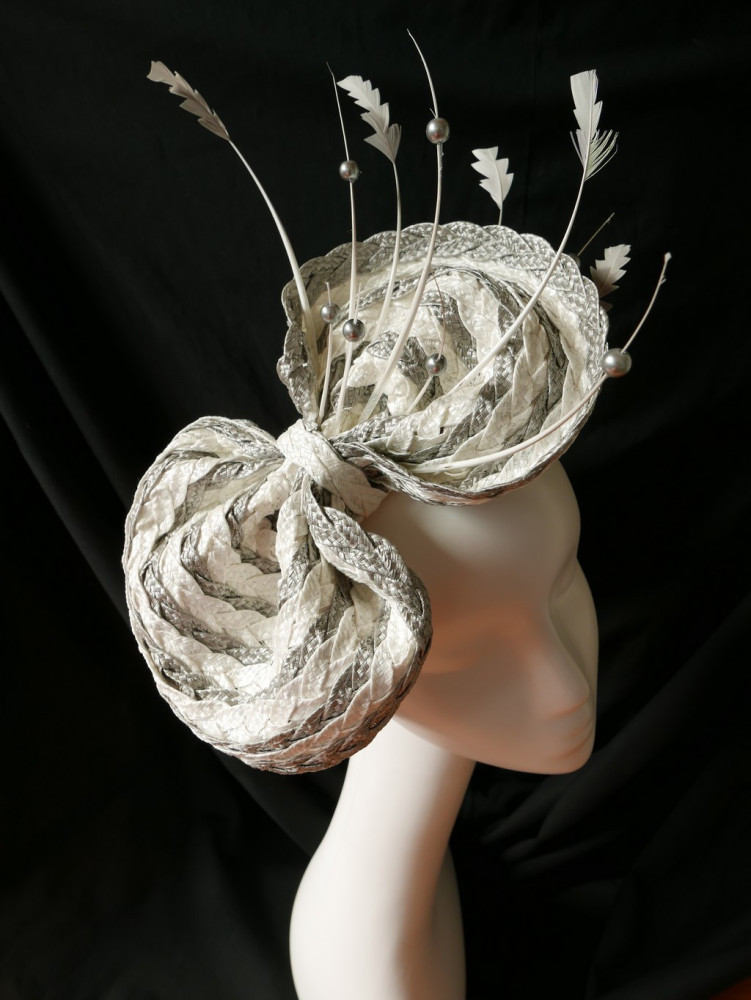 Wera szary letni toczek fascynator