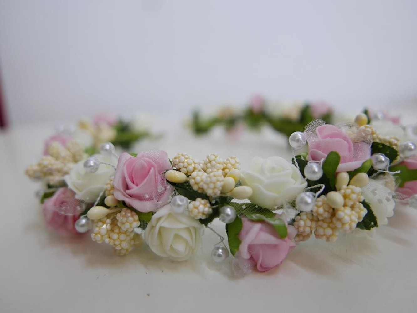 Kremowo różowy wianek do modelowania- plastyczny