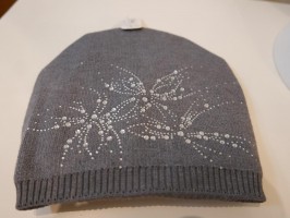 Szara czapka z cyrkoniami akryl