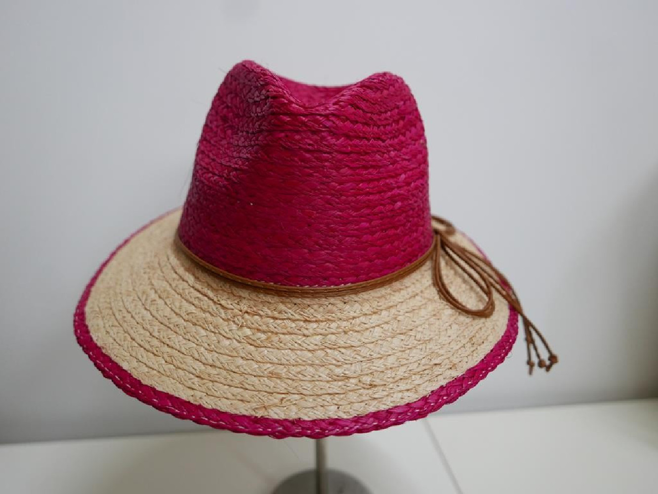 Rafia różowy-naturalny kapelusz do 58 cm regulowany