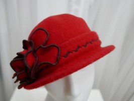 Czerwony kapelusz dzianina wełniana 54-56 cm
