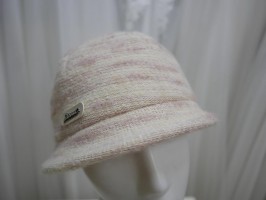 Smietankowy róż kapelusz tkanina do 57 cm- regulowany