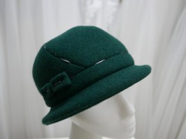 Zielony kapelusz tkanina do 56 cm- regulowany