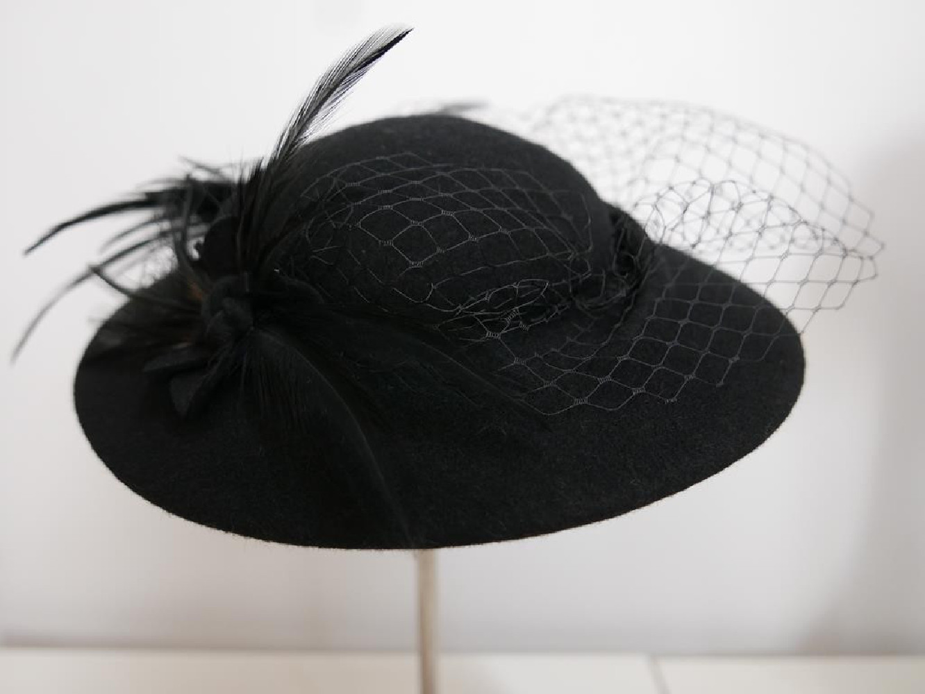 Zyta czarny kapelusz dysk filc wełna