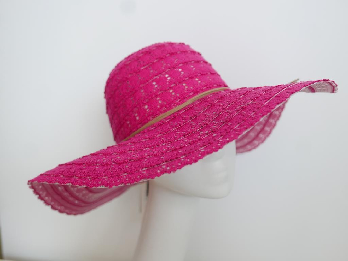 Różowa koronka kapelusz letni  do 57 cm