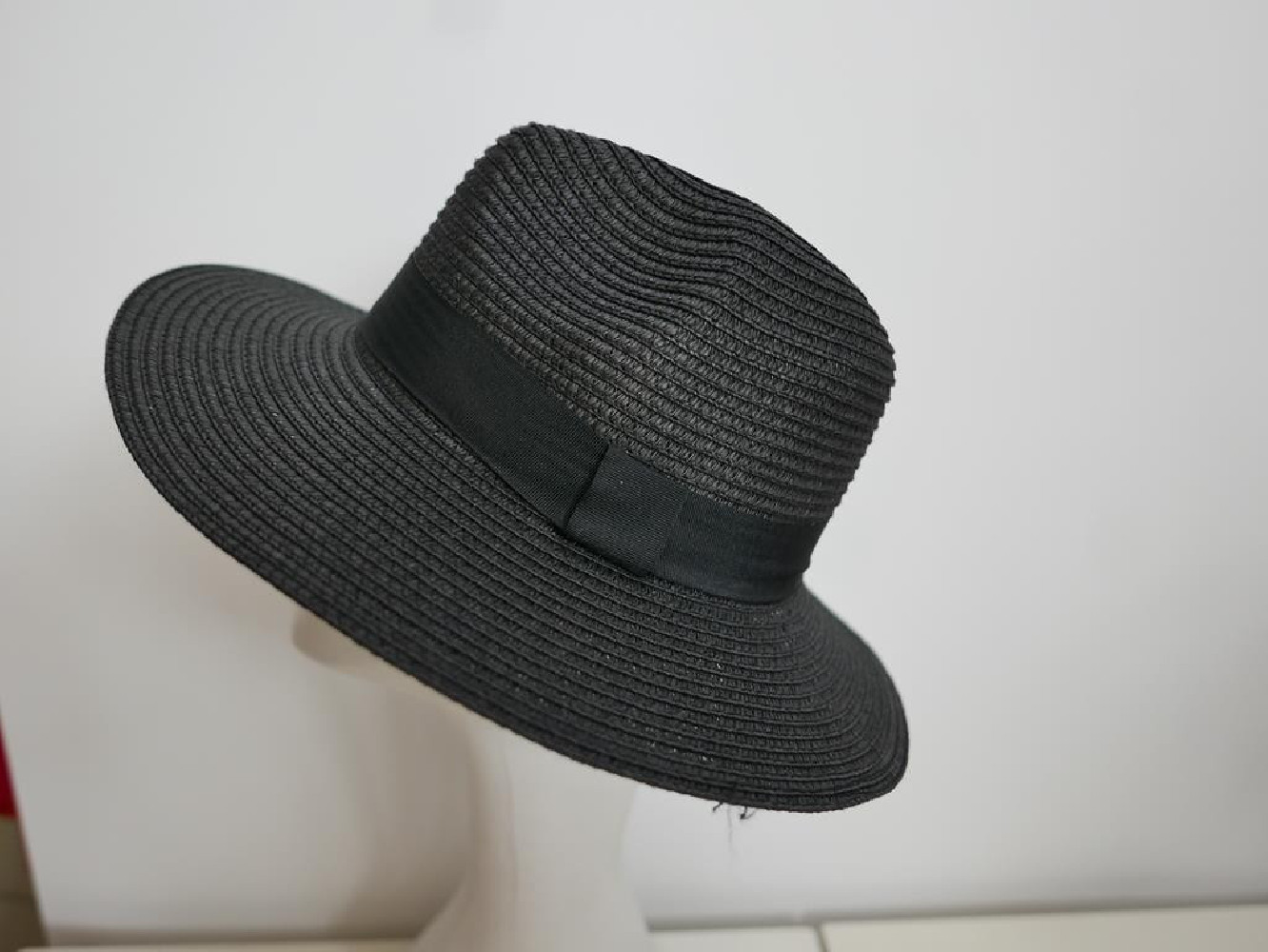 Czarny męski letni kapelusz do 56 cm regulowany