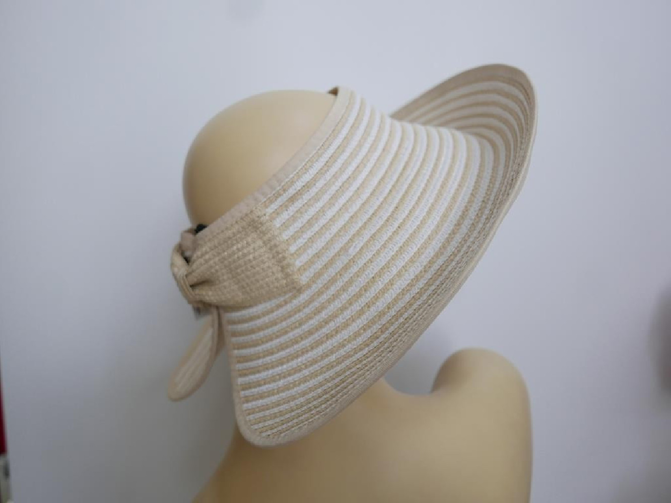 Rondo daszek beż krem słomka regulowany