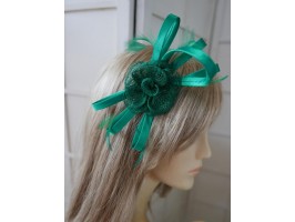 Zielony stroik do włosów , sukni, kapelusza