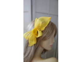Żółty stroik z krynoliny do włosów sukni kapelusza