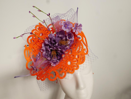Lawendowo pomarańczowy fascynator ascot derby