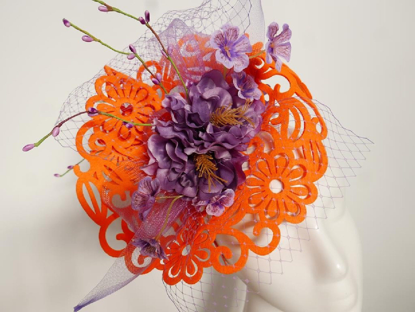 Lawendowo pomarańczowy fascynator ascot derby