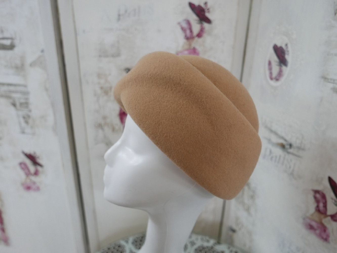 Augusta beżowy toczek filcowy 54-57 cm