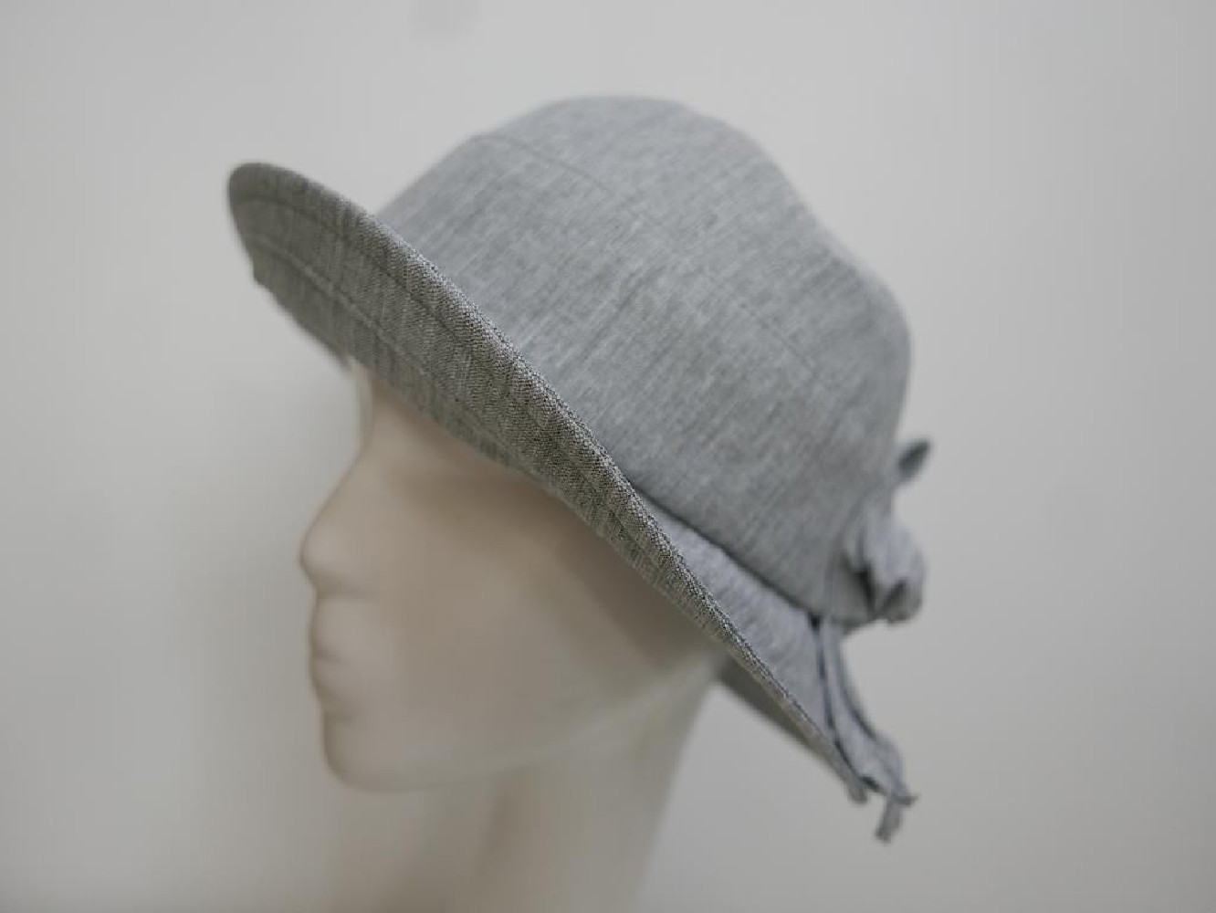 Wiosenny szary kapelusz tkanina  55-57 cm